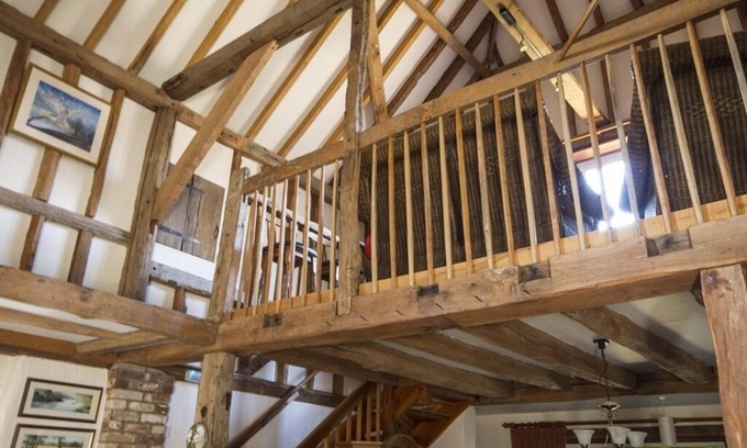Barns Green Bed & Breakfast | Magpies