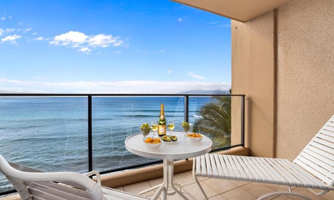 Honokowai Apartment | Mahana 713 · MA 713 Luxury OceanFront Studio