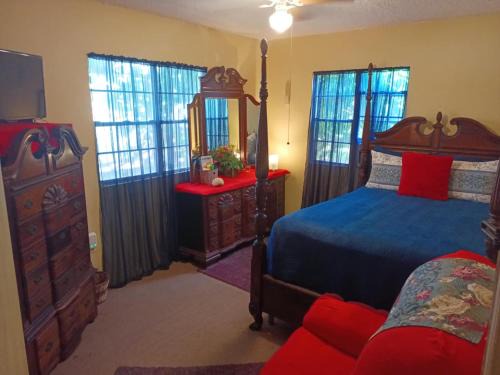 Estate Strawberry Hill House | Mahogany Getaway - Herbal Healing US Virgin Islands