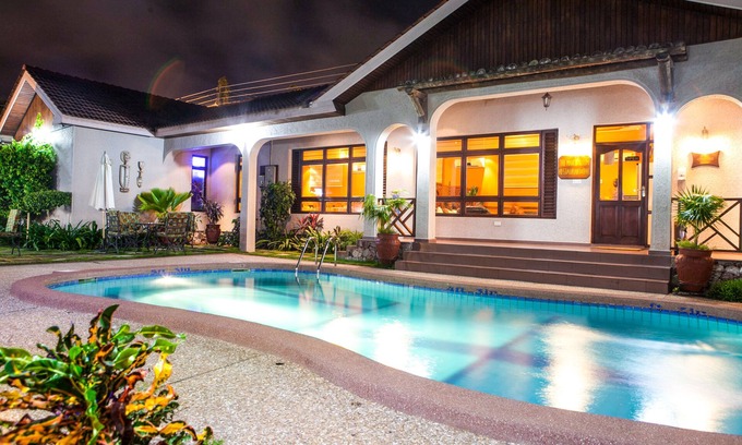 Labadi Cabin | Mahogany Lodge, Cantonments