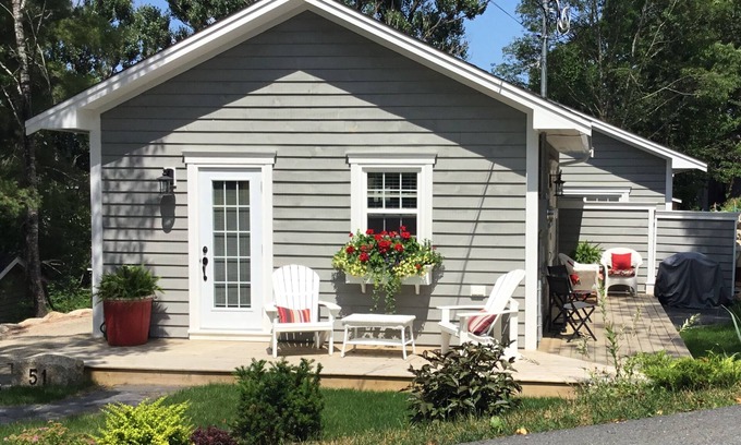 Mahone Bay House | Mahone Bay Hide-Away