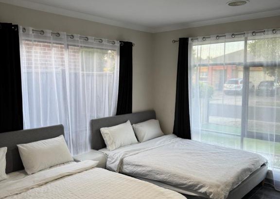 Truganina House | Mahzan on Dromana Master Bedroom
