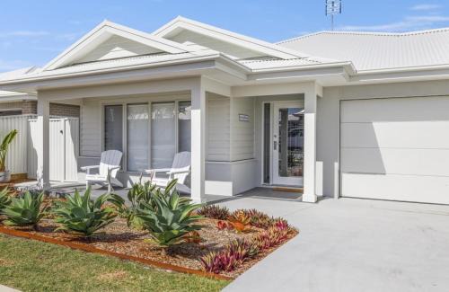 South West Rocks House | Main Beach House - Coastal Family Holiday Home