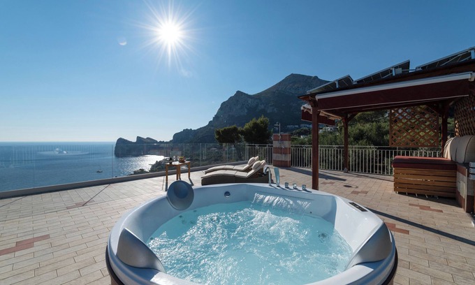 Sirenuse House | MAIN Roof Terrace Apartment