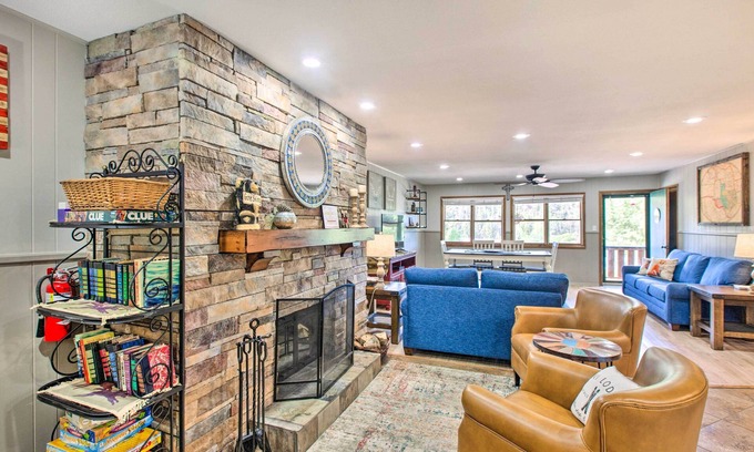 Red River Condo | Main St Red River Ski Condo w/Mountain View!