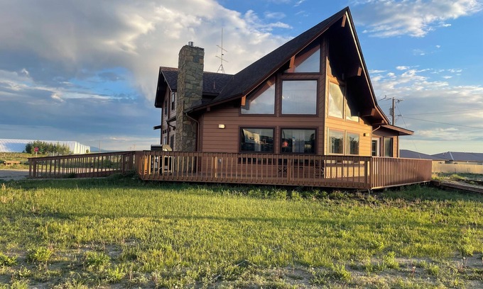 Fort Garland Cabin | Main Street Cabin near Sand Dunes - Fort Garland