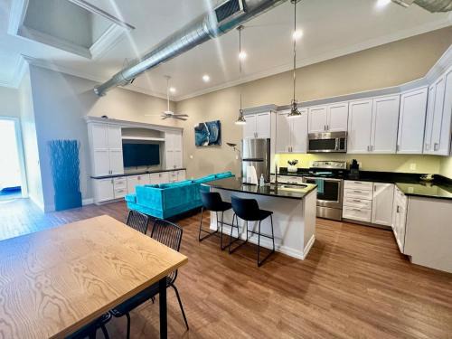 Cedar Falls Apartment | Main Street Loft - Above Patton Diner Downtown CF!