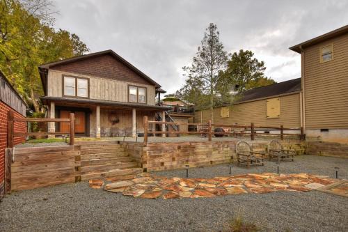 Blue Ridge House | Main Street Suite