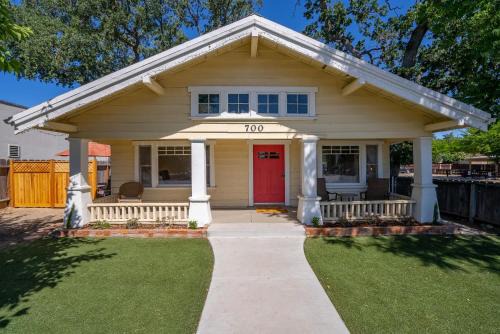 Templeton House | Main Street