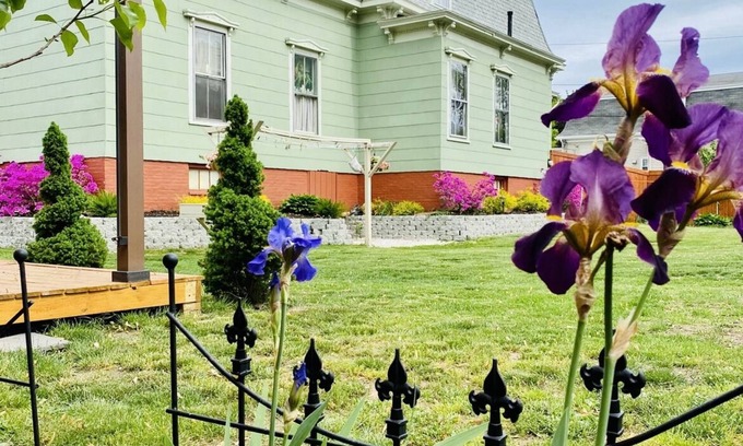 South Portland Hotel | Maine Artist Retreat