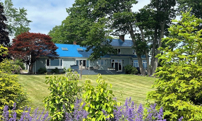 Yarmouth House | Maine Coastal Cottage