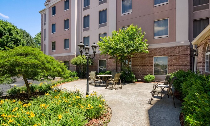 Roanoke Hotel | Mainstay Suites Airport