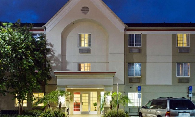 Altamonte Springs Hotel | MainStay Suites Orlando Altamonte Springs