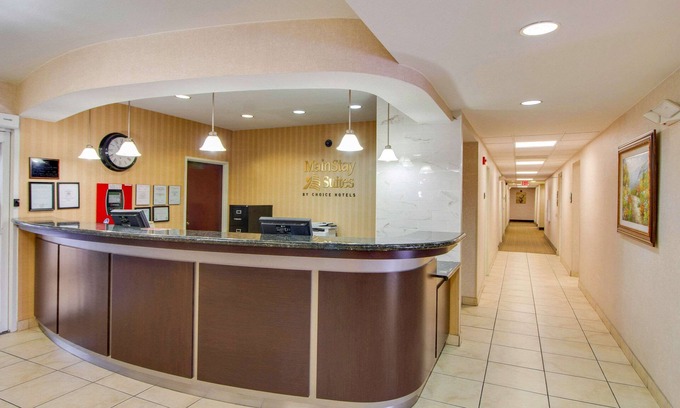 Astrodome Hotel | MainStay Suites Texas Medical Center/Reliant Park