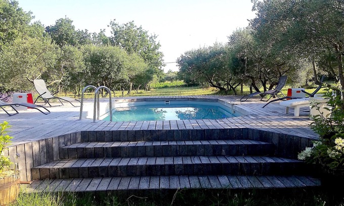 Arpaillargues-et-Aureillac House | Maison Provençale Pleine Nature + Piscine et Parc