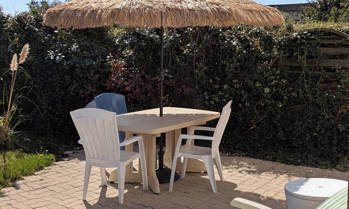 Colleville-Montgomery House | Maison à 200 Mètres de la Plage ! Parking Privatif, Idéal Pour les Familles