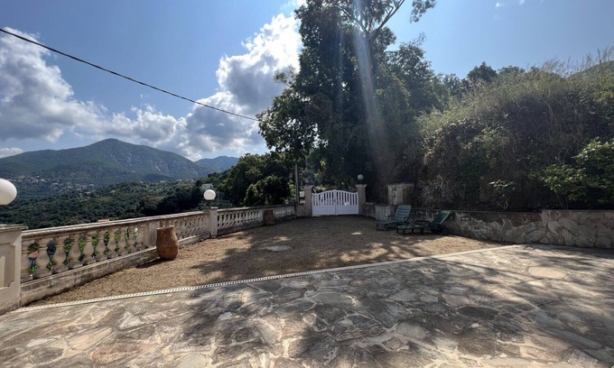 Santʼ Andrea-dʼOrcino House | Maison 10 Personnes à 15 min de la Plage de Tiuccia