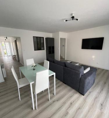 Villeparisis Villa | Maison 100m2 uniquement famille, couple & professionnel