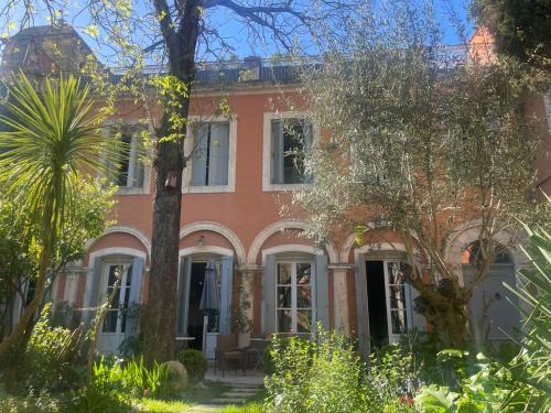Historic Centre Villa | maison 3 chambres centre ville, jardin et bassin privatifs