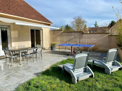 Buzancais House | Maison 3 chb-billard-wifi-jardin-canoë