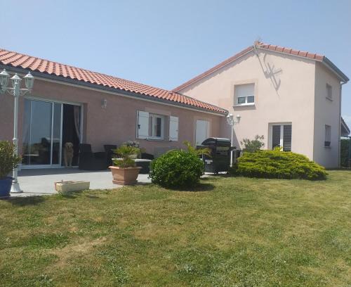 Valprivas Apartment | Maison a la campagne