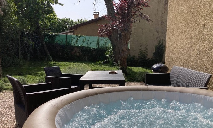 Masseube House | Maison au Cœur des Remparts