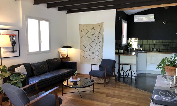 Ensues-la-Redonne House | Maison au Calme Centre Village 2 Chambres