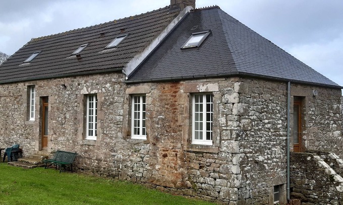 Eculleville House | Maison au Calme Proche de la mer et du GR 223 Propice à de Bonnes Promenades