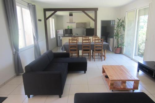 Verreries-de-Moussans House | Maison Au Milieu De La Foret