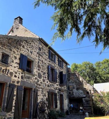 Dauzat-sur-Vodable House | Maison auvergnate
