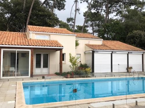 Saint-Trojan-les-Bains House | Maison avec piscine pres de l'ocean
