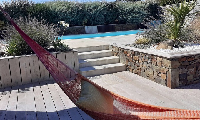 Donville-les-Bains House | Maison Avec Piscine Privée et Accès Direct à la Plage