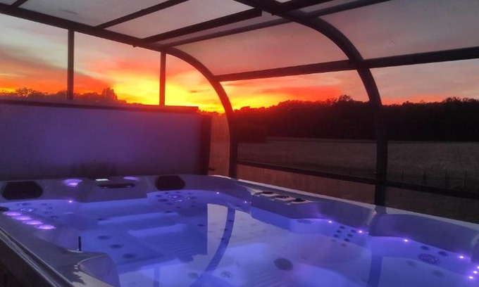 Villemarechal House | Maison avec Jacuzzi