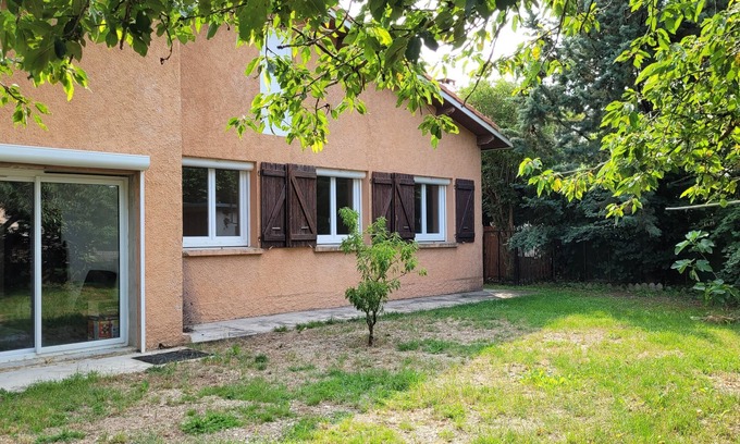 Grepiac Villa | Maison Avec Jardin Clôturé