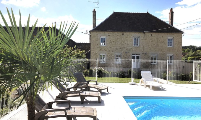 Thieffrain Cottage | Maison avec piscine chauffée et vaste terrain au cœur des lacs et du vignoble