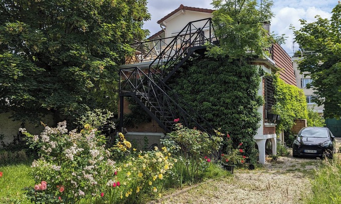 Bry-sur-Marne House | Maison Avec Terrasse et Jardin Proche de Paris et Disneyland