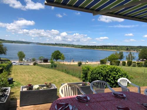 Salles-Curan House | Maison bord de Lac de Pareloup