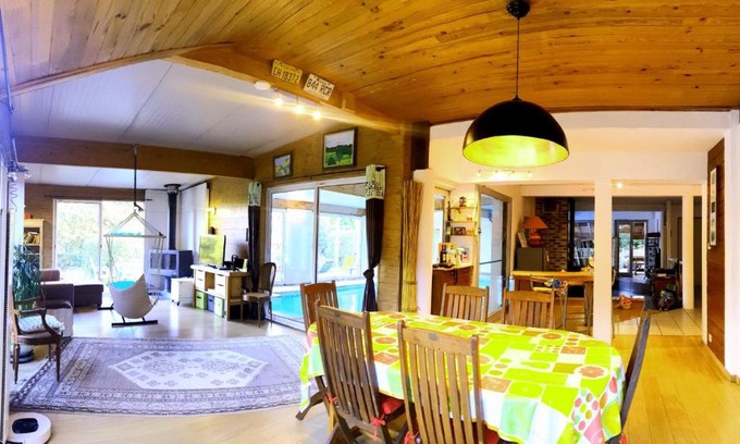Saint-Pardoux-le-Vieux House | Maison conviviale 8 personne avec piscine intérieure, à la campagne