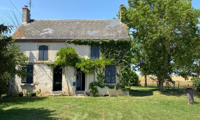 Saint-Outrille House | Maison Conviviale au Cœur de la Campagne