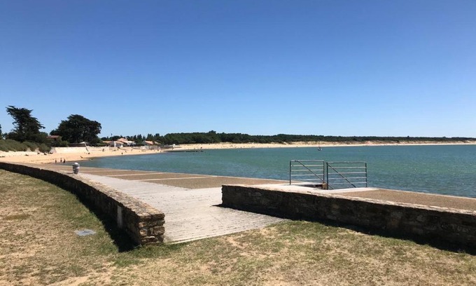 Saint-Vincent-sur-Jard House | Maison cosy à 400 m de la mer!