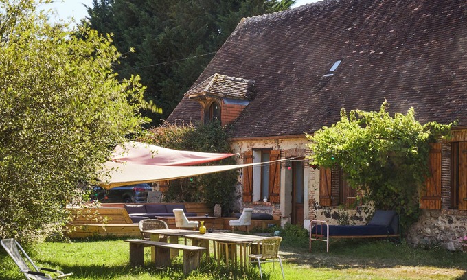 Coullons Cottage | Maison Dans un Domaine Avec Étang