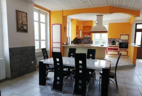 Marcollin House | Maison de 100m2 au cœur d'une pension équestre Les Sabots de Nina