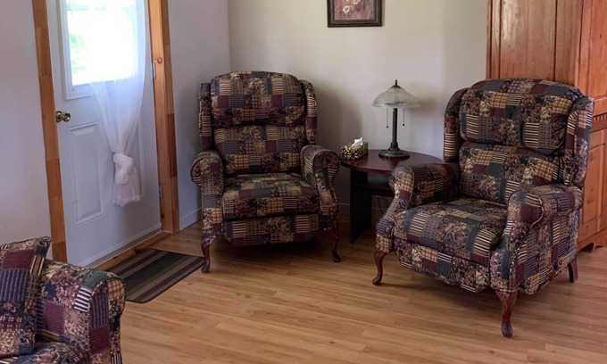Clermont House | Maison de 3 Chambres Pour 8 Personnes