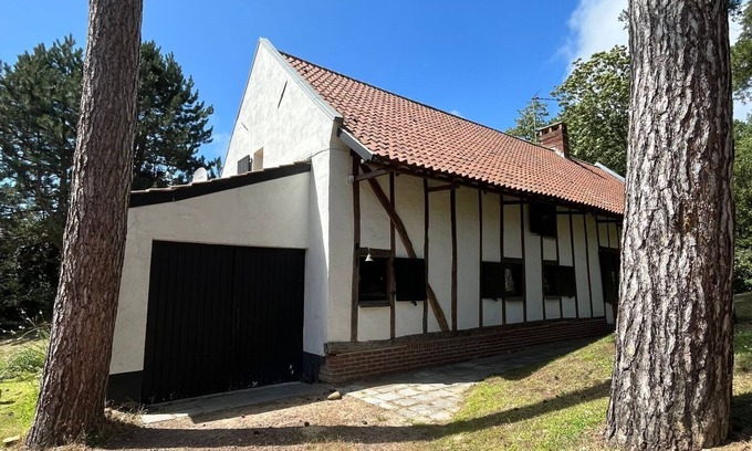 Saint-Etienne-au-Mont House | Maison de Charme en Bord de Rivière et Forêt