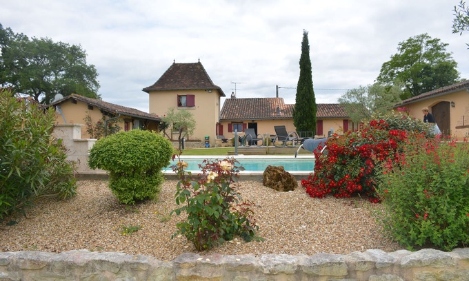 Echourgnac House | Maison de Campagne au Coeur de la Double Avec Piscine
