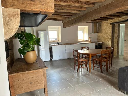Montaron House | Maison de campagne rénovée