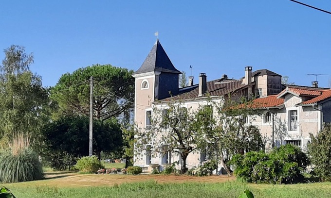 Couladere House | Maison de Campagne Spacieuse et Confortable, Proche des Pyrénées et de Toulouse