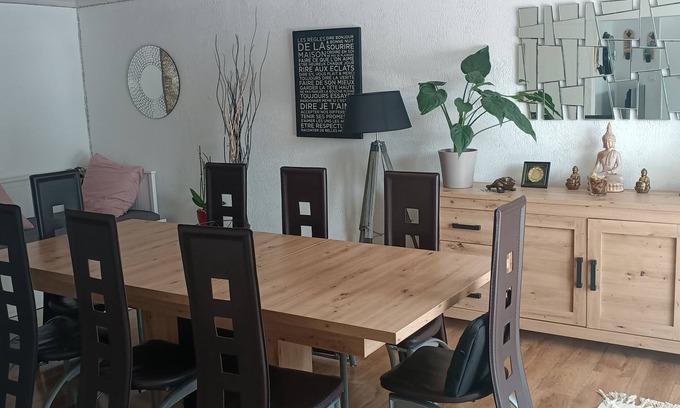 Cugnaux Bed & Breakfast | Maison de Caractère de 1970, la Ville à la Campagne,un Plein D'oxygène,