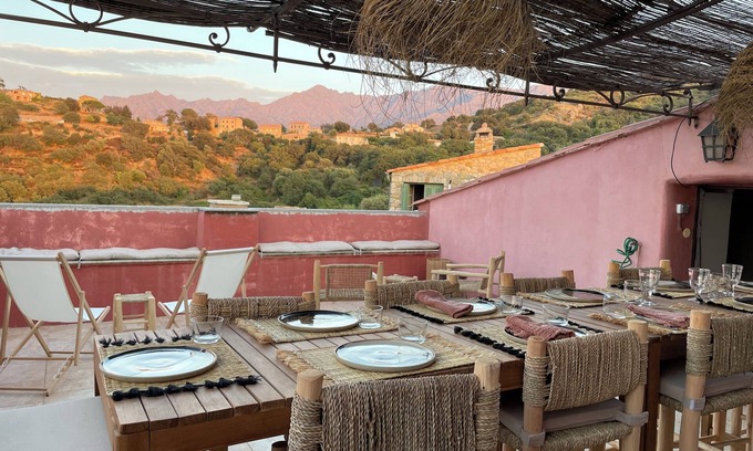 Cateri House | Maison de Charme au Cœur de la Balagne en Corse - vue mer et Montagnes
