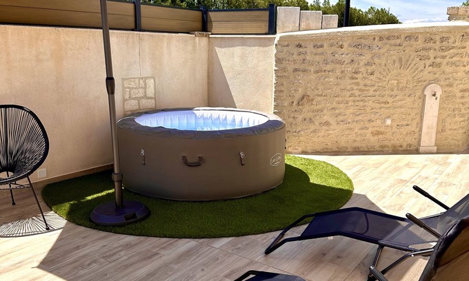 Molleges House | Maison de Charme Avec Jacuzzi